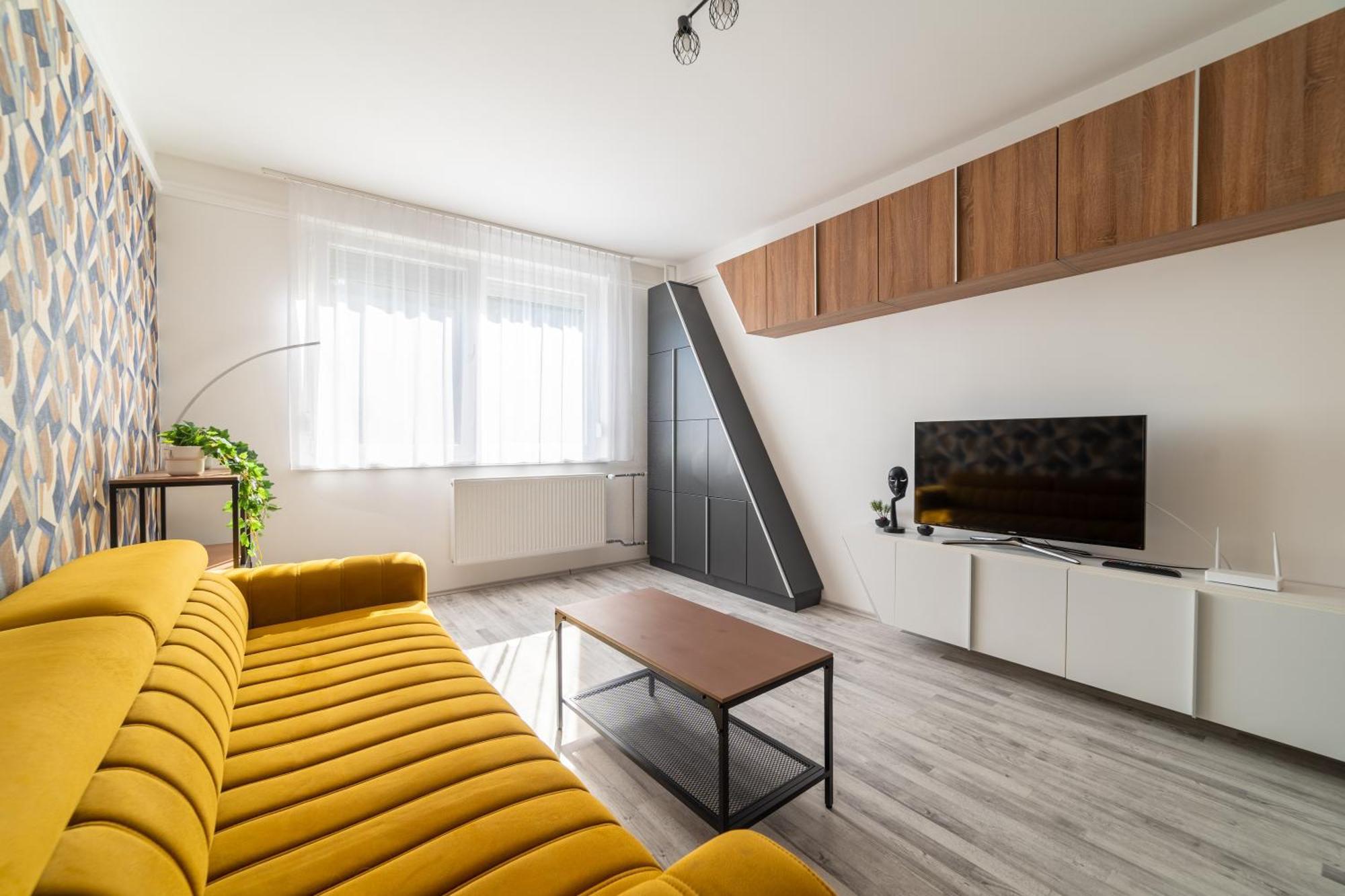 Comfort 18 - Best Family Layout- Balcony & Parking Μίσκολτς Εξωτερικό φωτογραφία